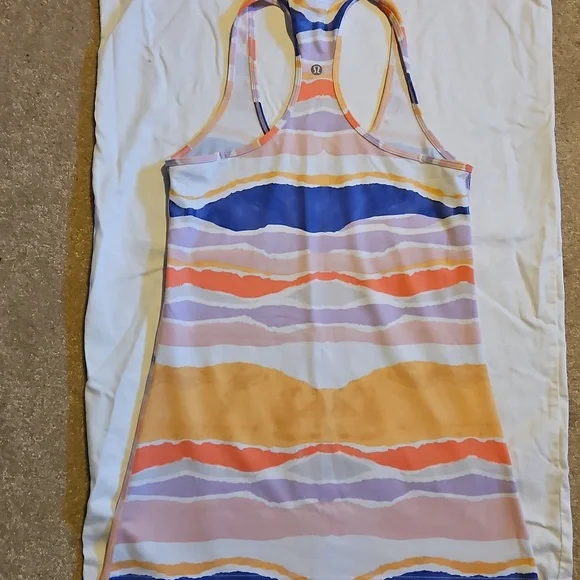 Size 6 Tank - Picture 2 of 2
